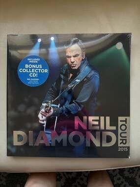 Neil Diamond 2015 Tour Concert Souvenir Program Book with Bonus Collector CD